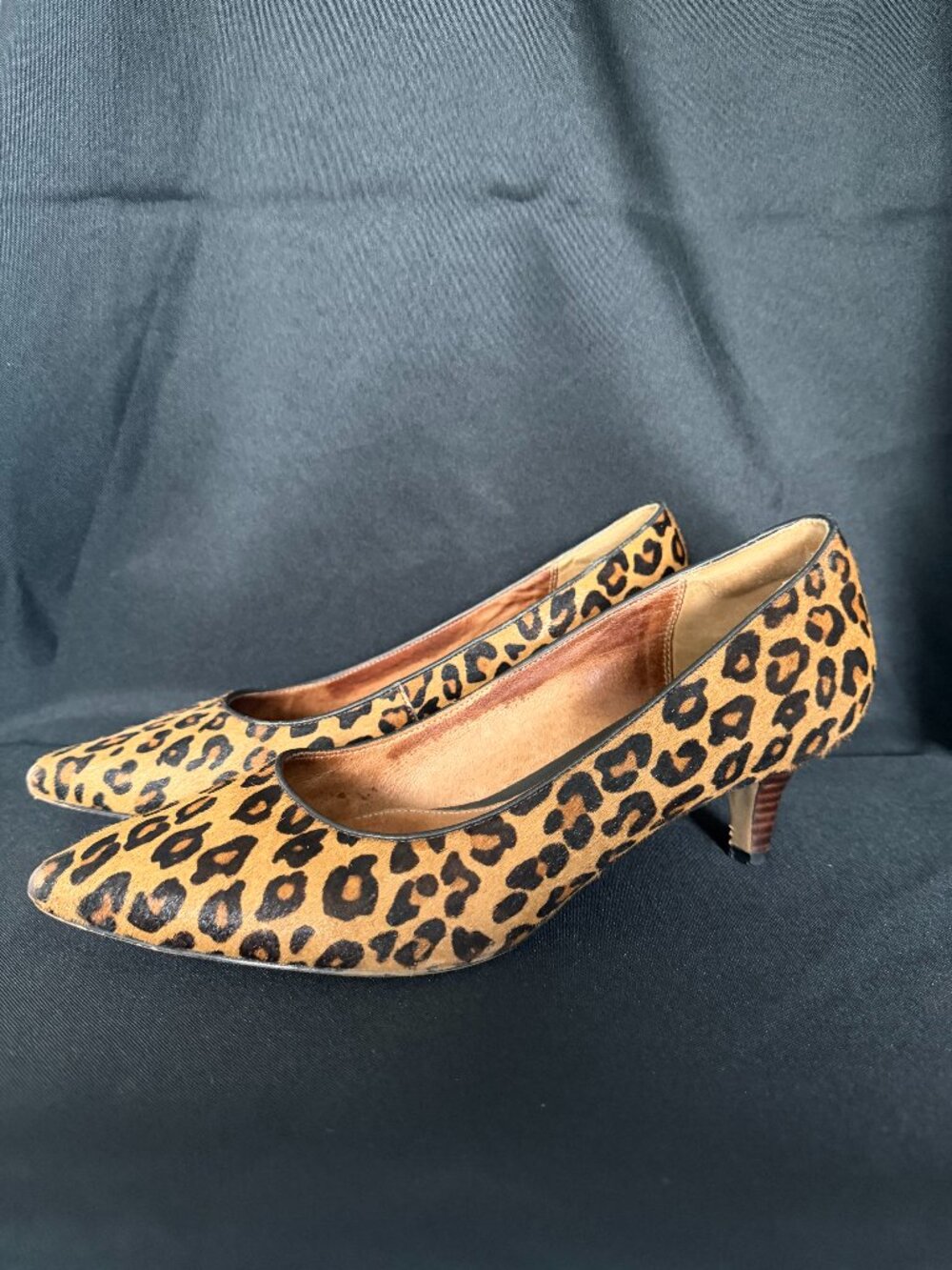 Indigo by Clarks Sage Copper Leopard Print Calf Hair Kitten Heels - Sz 10